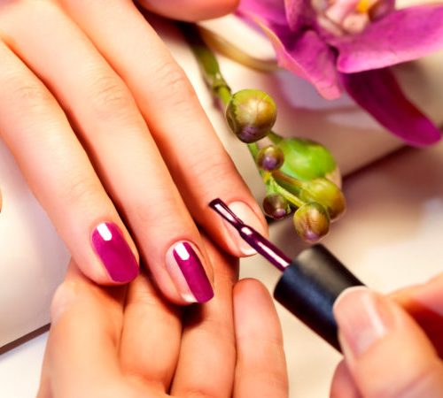 MANICURE E PEDICURE PROFISSIONAL